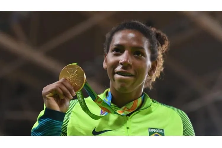 Guerreira brasileira ganha nossa primeira medalha de ouro!