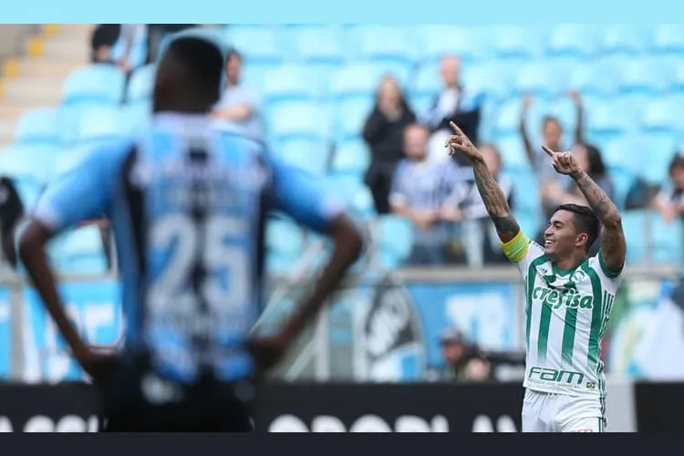 Andreoli: Palmeiras cresce no retrovisor do Corinthians