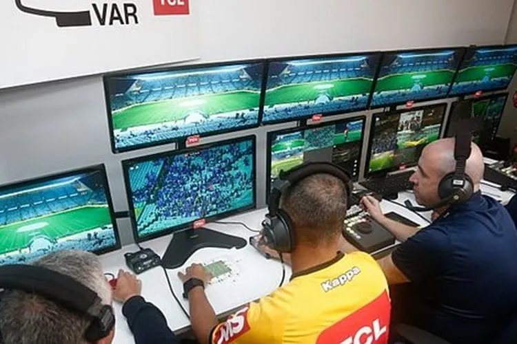 VAR
