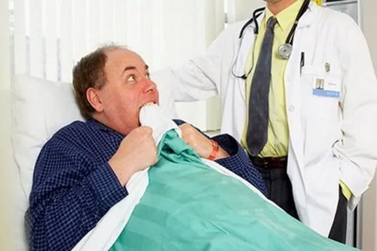 médico