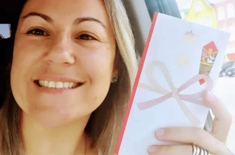 Márcia Sakumoto - Kinppu ou Noshibukuro: envelopes de dinheiro