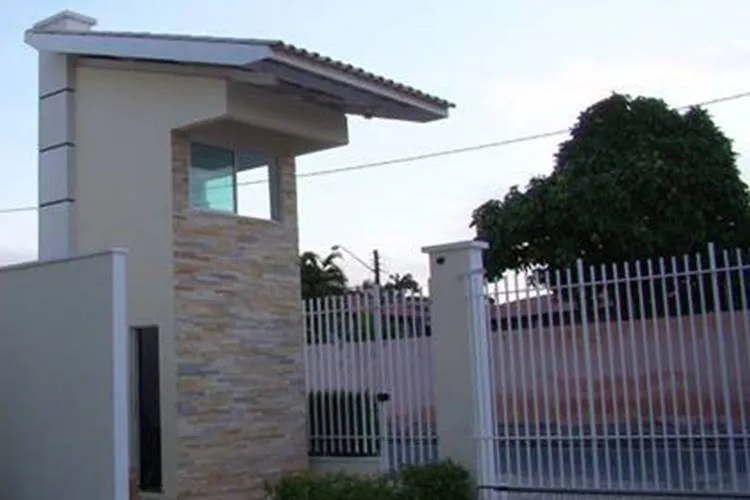 Lordello: Guarita elevada em condomínios verticais e horizontais