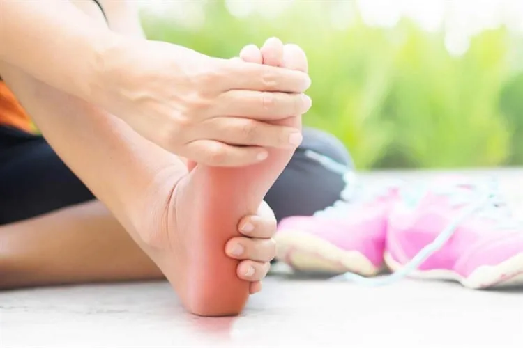 Carol Ragozzino: Fascite Plantar – dor na planta dos pés