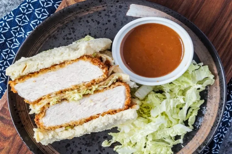 Alexandre Abdallah : Sanduíches Katsu-sando e BLT