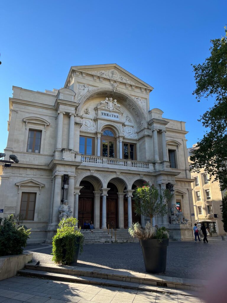 Avignon: O centro de poder do Cristianismo na Idade Média